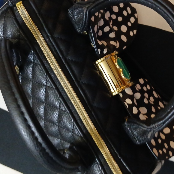 Betsey Johnson Bow/Quilted Bag Black/White/Gold/Green Fringe Tassle PERFECT! - Picture 5 of 16